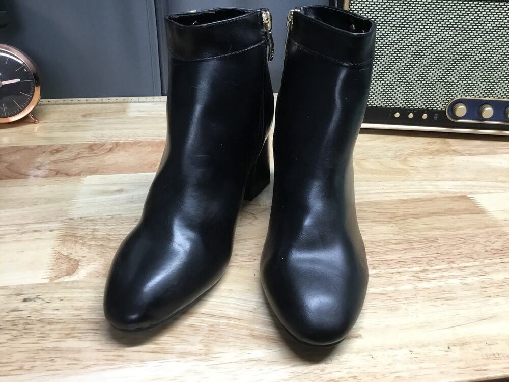 Liz Claiborne Macomb Ankle Boots Women's 6 Black Side Zip Pointed Toe Block Heel